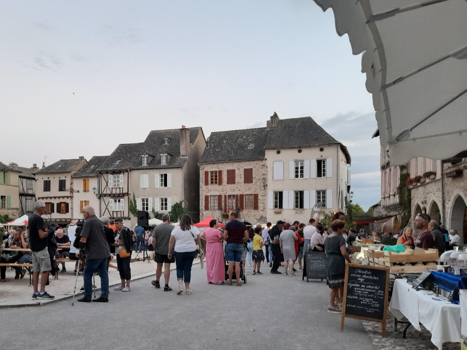 Marchés de producteurs de pays en nocturne (Label Bienvenue à la Ferme)